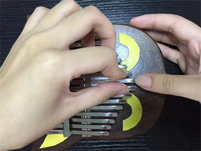 卡林巴拇指琴调音器手机版 卡林巴拇指琴调音器手机版